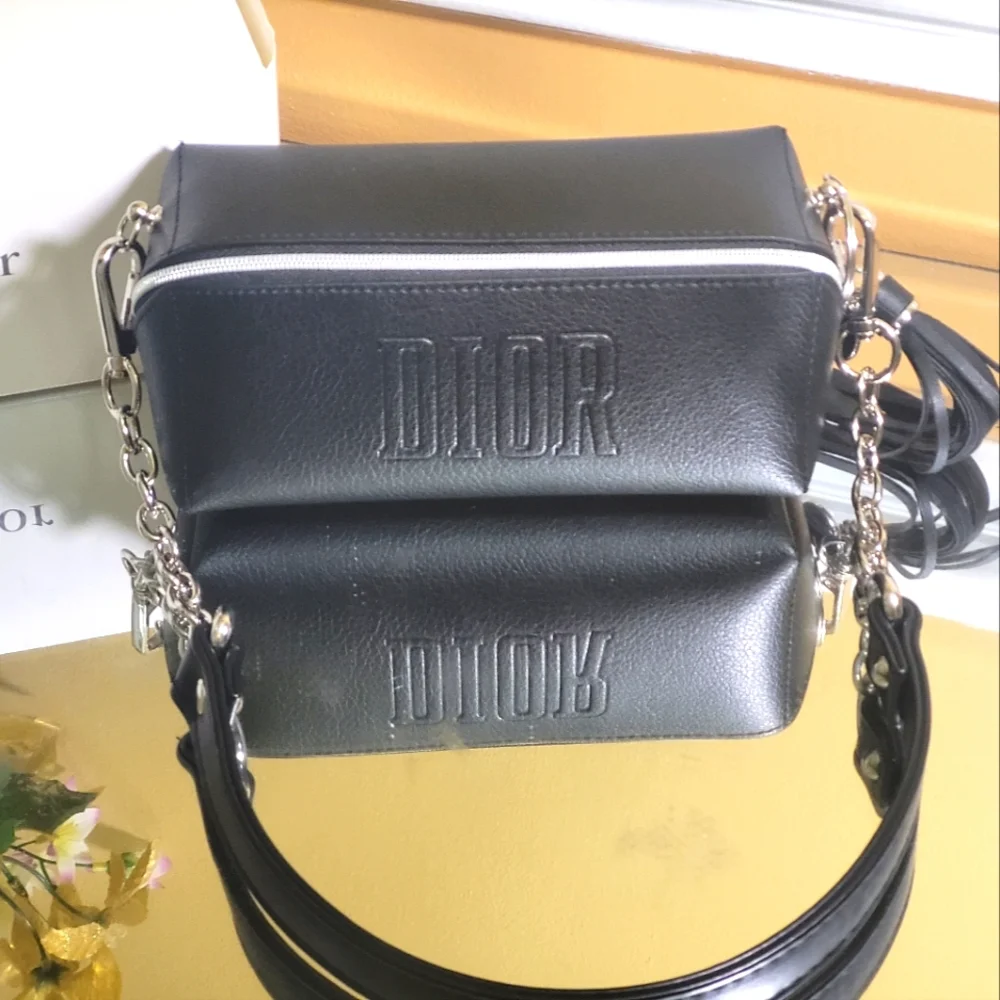 Host pick 🔥 Dior🔥beauty pouch convertible shoulder bag - Picture 17 of 17